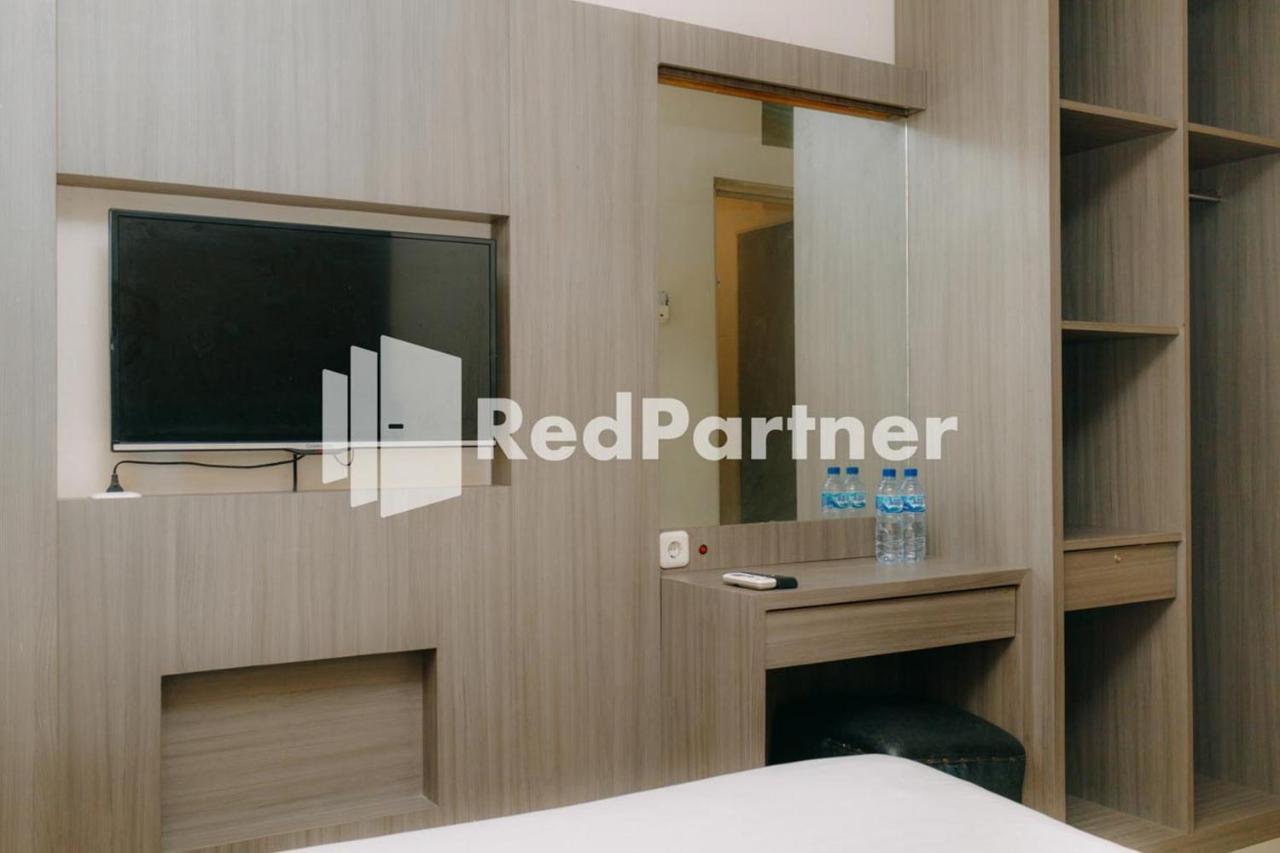 We Stay Residence Redpartner Сурабая Екстер'єр фото