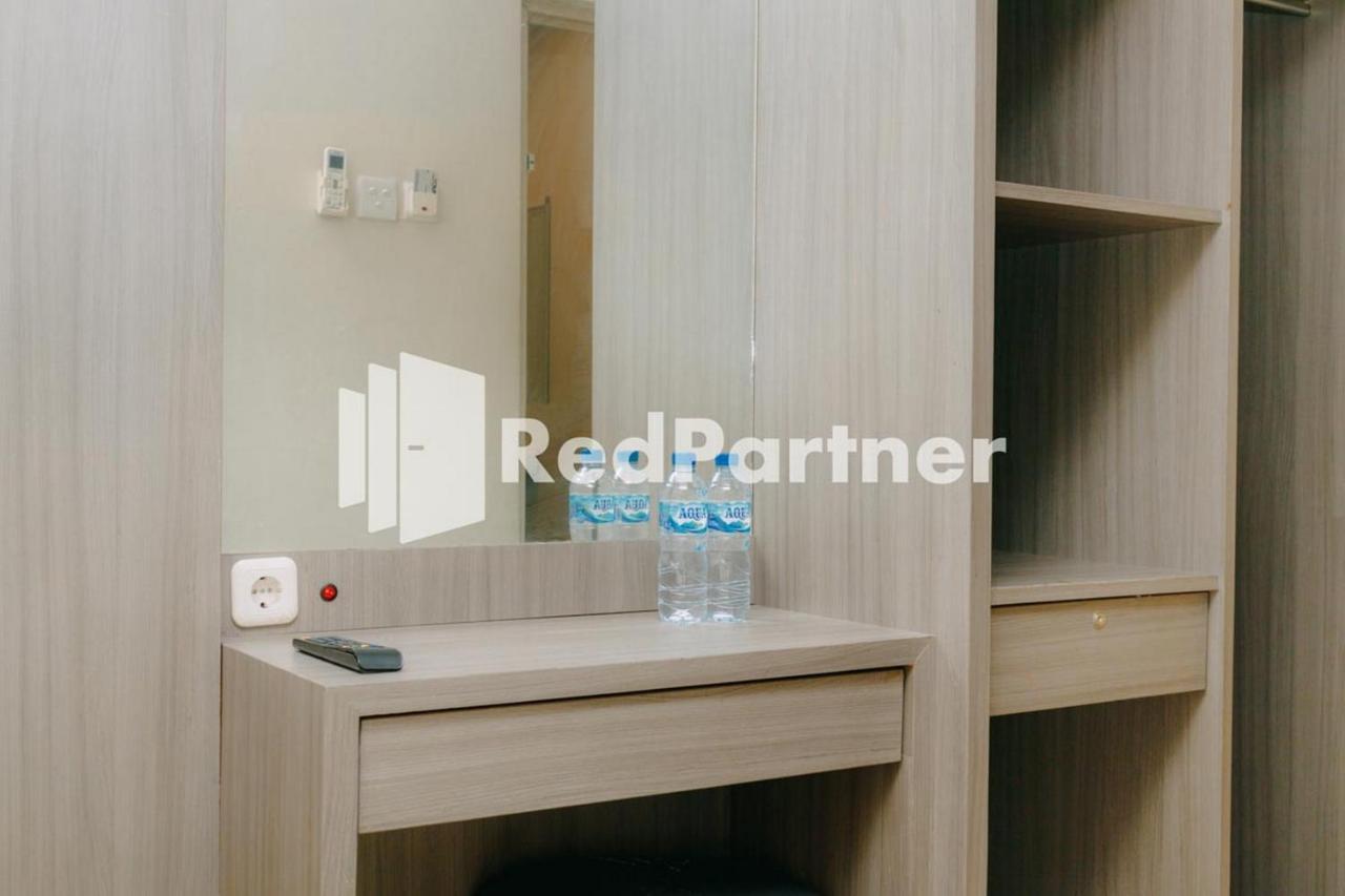 We Stay Residence Redpartner Сурабая Екстер'єр фото