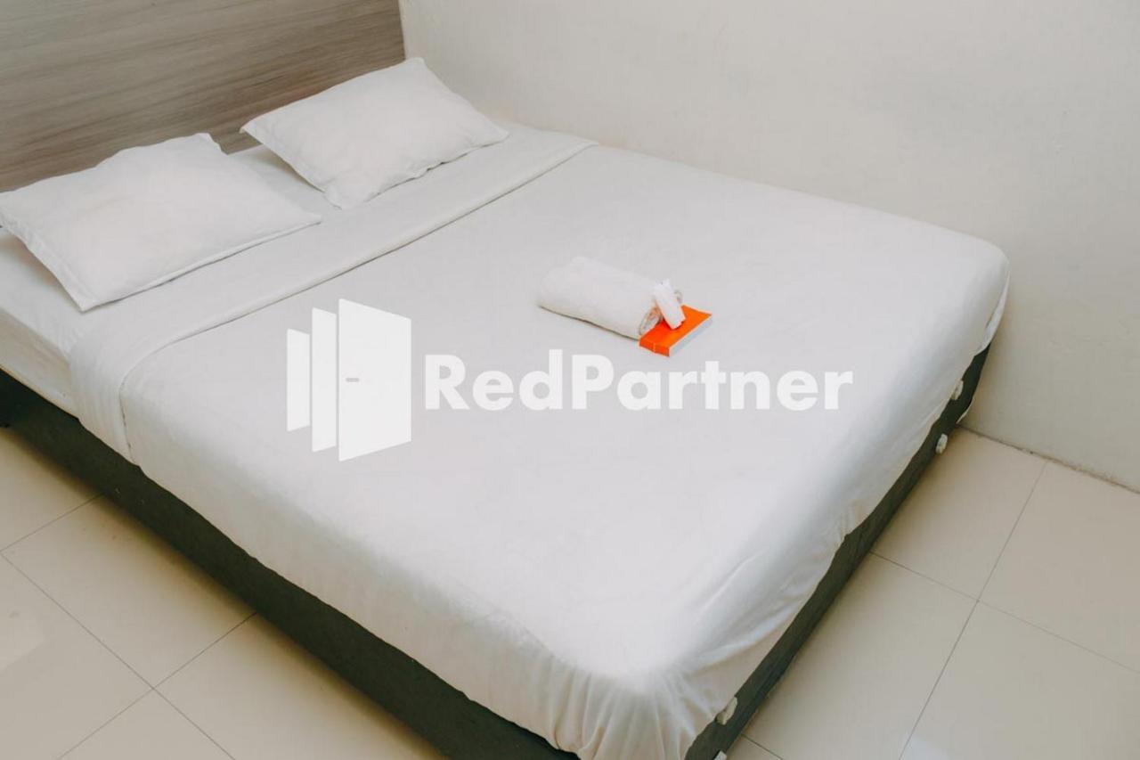 We Stay Residence Redpartner Сурабая Екстер'єр фото